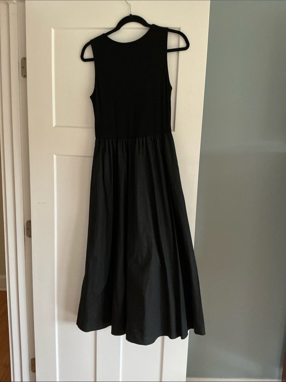 NWT Commense Black Sleeveless Midi Dress with Pockets. - Picture 3 of 6